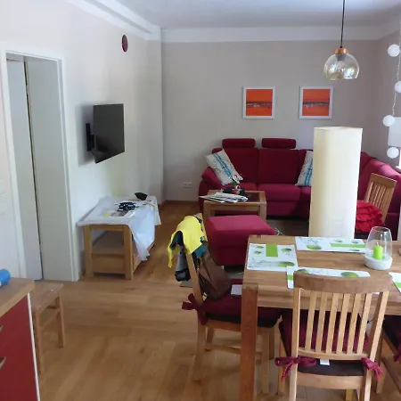 公寓 波罗的海和梅尔度假屋